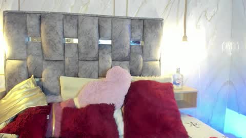 Snapshot of mia_roux13 chatting on 02/06/26, 03:11 Mia Roux online show from 02/06/26, 03:11