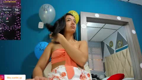 Snapshot of mia_scarlet69 chatting on 05/07/26, 12:10 MIA HOT online show from 05/07/26, 12:10