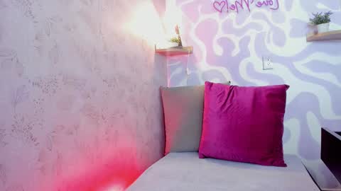 Mia . online show from 03/28/26, 12:16