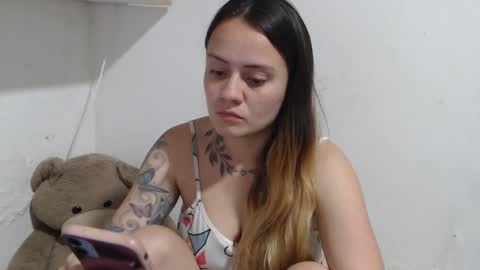 Mia Sepulveda online show from 03/06/25, 11:09