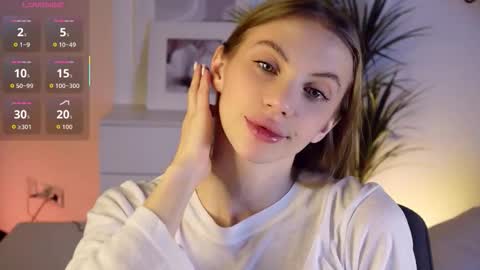 Mia online show from 11/17/25, 06:08