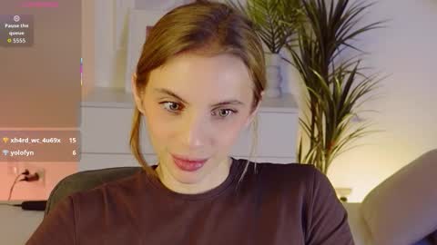 Mia online show from 11/19/25, 06:24