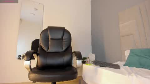 mia_smith_x online show from 03/04/25, 01:45