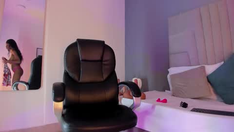 mia_smith_x online show from 09/09/25, 08:30