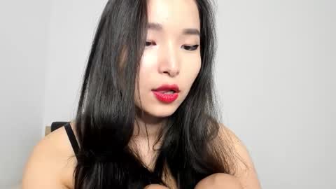 Snapshot of mia_soyun chatting on 12/18/25, 01:28 Your Soyun online show from 12/18/25, 01:28