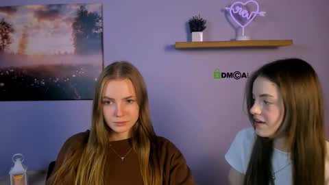 Snapshot of mia_starrr_ chatting on 11/11/25, 09:53 mia_starrr_ online show from 11/11/25, 09:53