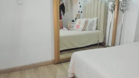 mia_tentacion__ online show from 05/10/26, 03:33