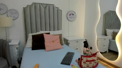 mia_tentacion__ online show from 05/16/26, 07:34