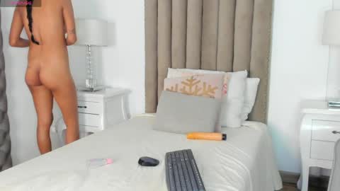 mia_tentacion__ online show from 05/27/26, 12:07