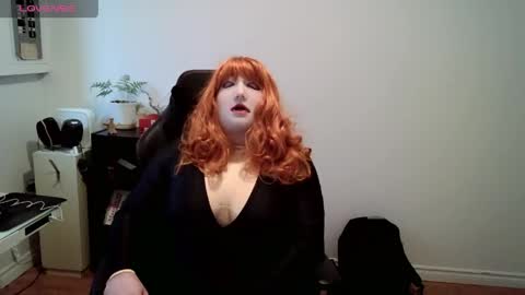 Mia the  Doll online show from 05/14/26, 07:31