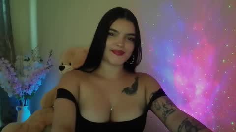 mia_thopsom online show from 02/03/26, 02:22