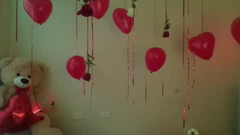 mia_thopsom online show from 02/14/26, 04:59