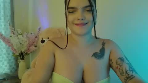 mia_thopsom online show from 02/22/26, 01:09