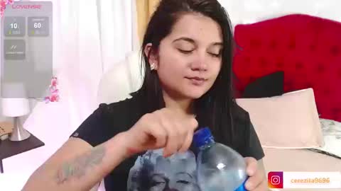 Mia  online show from 09/23/25, 02:03