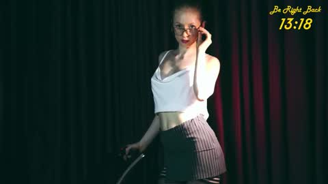 Mia online show from 03/26/26, 09:26