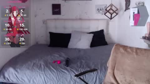 Snapshot of mia_velvet1 chatting on 12/18/25, 07:09 MIA online show from 12/18/25, 07:09