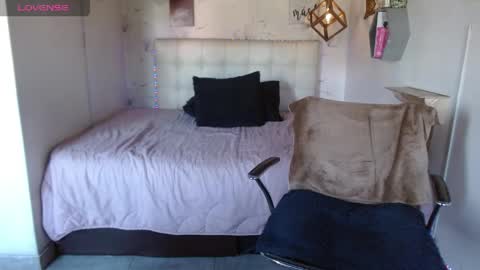 MIA  online show from 04/12/26, 01:38