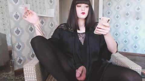 mia_wallase online show from 05/12/26, 02:58