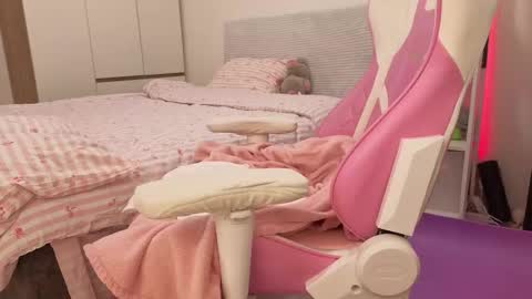 Snapshot of mia_waterlily chatting on 03/02/26, 07:15 Mia online show from 03/02/26, 07:15