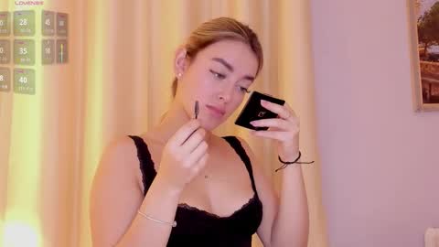 Snapshot of mia_white11 chatting on 01/06/26, 12:53 Mia White online show from 01/06/26, 12:53