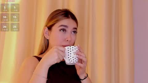 Snapshot of mia_white11 chatting on 02/26/26, 01:10 Mia White online show from 02/26/26, 01:10