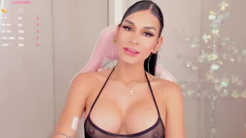 Snapshot of mia_yourmommy chatting on 02/09/25, 07:52     online show from 02/09/25, 07:52