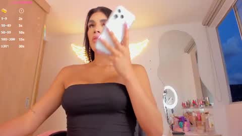 Snapshot of mia_yourmommy chatting on 06/21/26, 11:29 online show from 06/21/26, 11:29