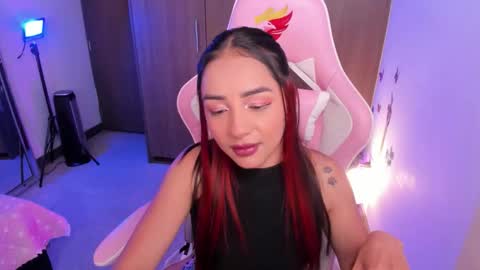 Snapshot of miaa_06 chatting on 01/06/26, 01:42 mia nicolle online show from 01/06/26, 01:42