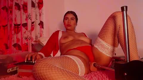 Mia online show from 12/11/24, 02:22