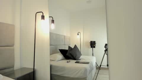 Mia  online show from 02/26/26, 04:22