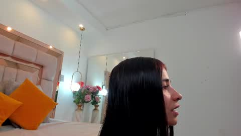 Mia  online show from 06/13/26, 01:31