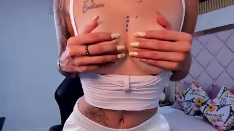 Mia  online show from 07/17/26, 12:56