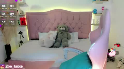 Snapshot of miaa_foxx_ chatting on 05/01/26, 09:19 Mia online show from 05/01/26, 09:19