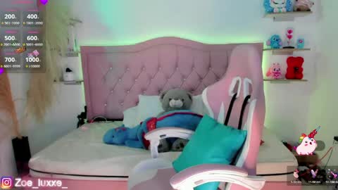 Snapshot of miaa_foxx_ chatting on 05/07/26, 09:09 Mia online show from 05/07/26, 09:09