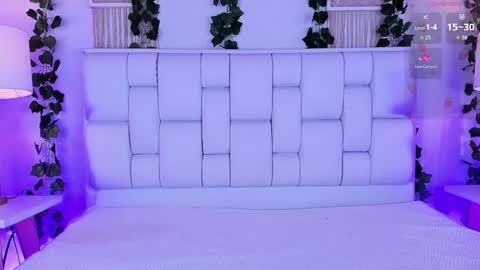 Mia online show from 04/04/26, 11:29