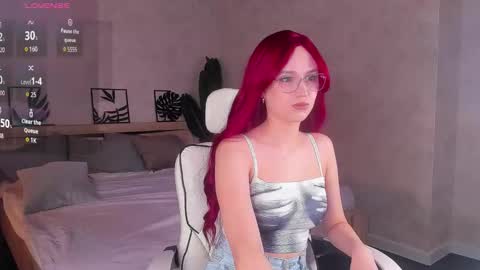 Mia online show from 03/24/26, 11:04