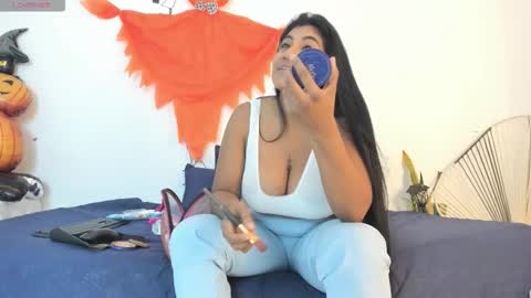 Mia  online show from 10/22/25, 12:05