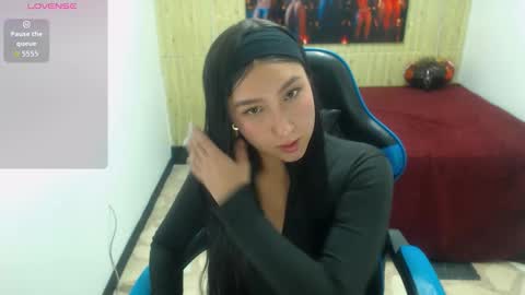       online show from 11/21/25, 02:27