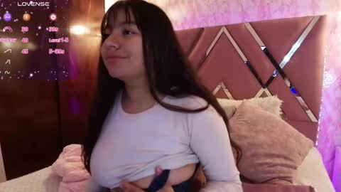 Snapshot of miaa_smiith1 chatting on 02/17/25, 12:05 miaa_smiith1 online show from 02/17/25, 12:05