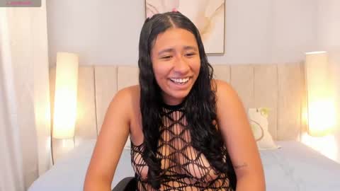 Mia online show from 09/12/25, 12:38