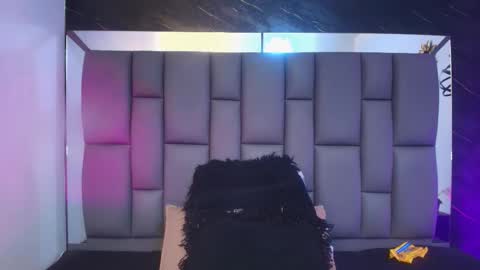 Mia online show from 01/19/26, 12:09