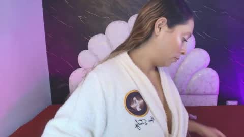 Snapshot of miaabrown__ chatting on 04/24/26, 12:07 Mia online show from 04/24/26, 12:07