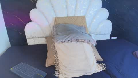 Snapshot of miaabrown__ chatting on 05/30/26, 12:02 Mia online show from 05/30/26, 12:02