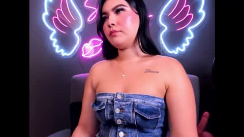 Snapshot of miaafarrel chatting on 11/08/25, 07:12 Miaa Farrel online show from 11/08/25, 07:12