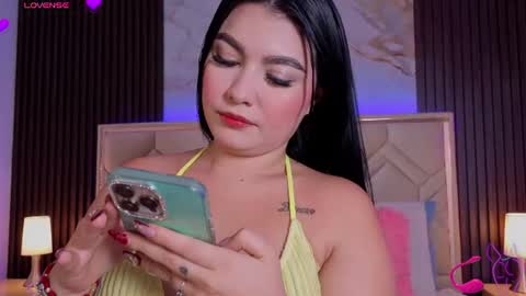 Snapshot of miaafarrel chatting on 07/02/26, 07:09 Miaa Farrel online show from 07/02/26, 07:09