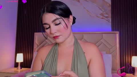 Snapshot of miaafarrel chatting on 07/06/26, 07:16 Miaa Farrel online show from 07/06/26, 07:16