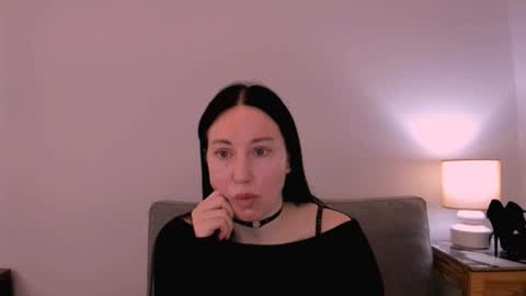 Mia online show from 03/09/26, 04:22