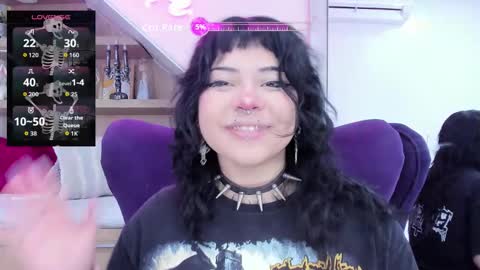 Mia online show from 12/19/25, 12:23