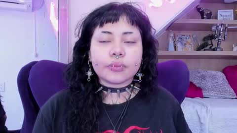 Mia online show from 01/09/26, 12:30