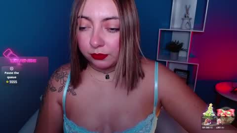 Snapshot of miaawild chatting on 12/27/24, 07:14 Andrea online show from 12/27/24, 07:14